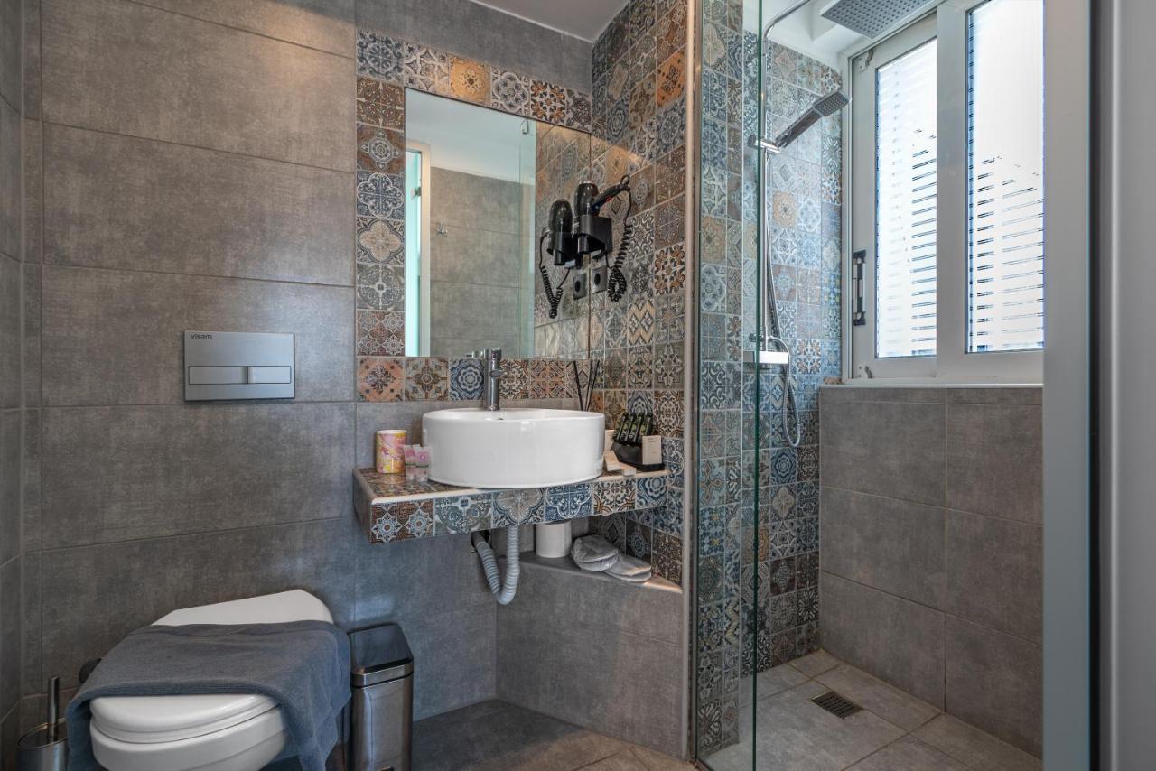 Aeolos Luxury Suites Athens Exterior photo